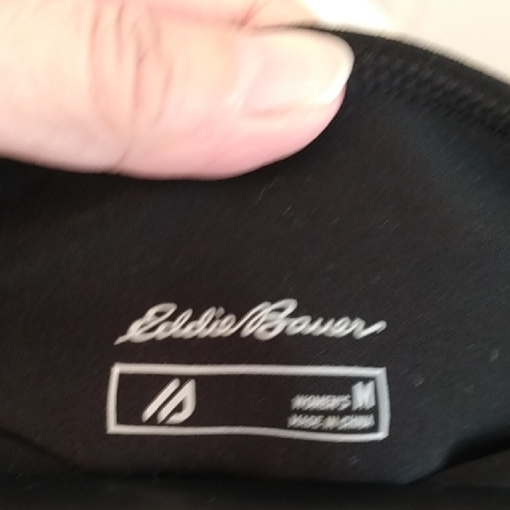Eddie Bauer Leggings Zip Pockets and an inner Slip Pocket - Picture 10 of 15